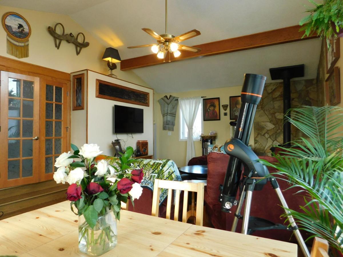 The Calgary Hub Hostel Style Home מראה חיצוני תמונה